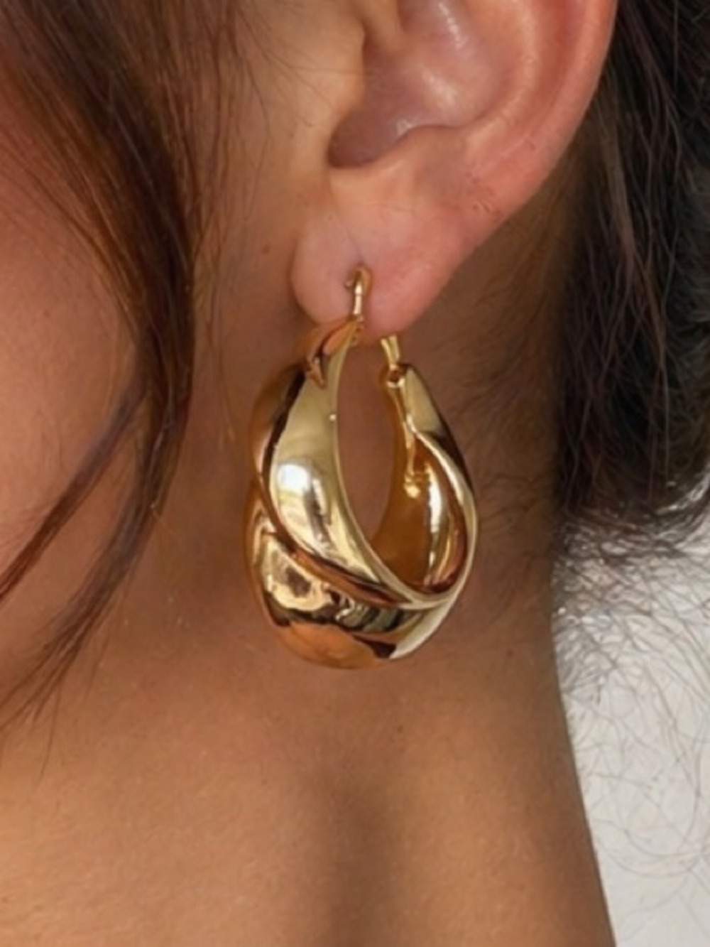 😍CLEARANCE - E31 JOE FRESH Goldtone Twisted Hoop Fashion Earrings MSRP $12
